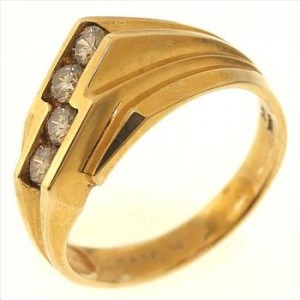 5.2 Gram 14kt Yellow Gold 0.40ctw Round Brilliant Cut Treated Yellow Diamond Ring