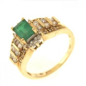 0.85ct Emerald & Diamond 14kt Gold Ring