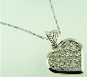 7.50 Grams 14K Gold Ladies Heart Diamond Pendant