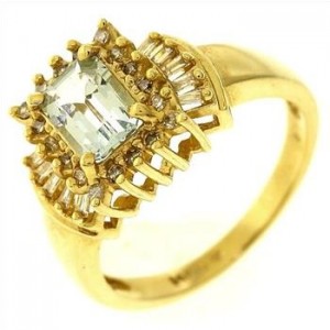 4.6 Gram 14kt Gold Aqua And Diamond Ring