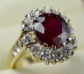 14K Gold 11.81 Carats t.w. Diamond and Ruby Ring 14.70 Grams, retail $15,585