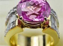 16.27 Carats t.w. Diamond & Pink Sapphire Ring 18K Gold 20.40 Grams, retail $26,795