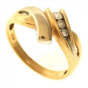 2.9 Gram 10kt Two-Tone Gold Ring With Diamond Accents