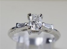 1.02ctw Diamond Engagement Ring in Platinum 900 (Center Diamond is 0.90ct), Retail $5,020