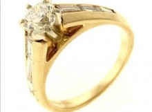 1.09ctw Round Brilliant and Baguette Cut Diamond Ring 14K Two-Tone Gold