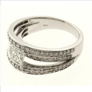 1.85ctw Princess And Round Brilliant Cut Diamond Ring 14kt White Gold