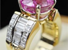 16.27 Carats t.w. Diamond & Pink Sapphire Ring 18K Gold 20.40 Grams, Retail $26,795