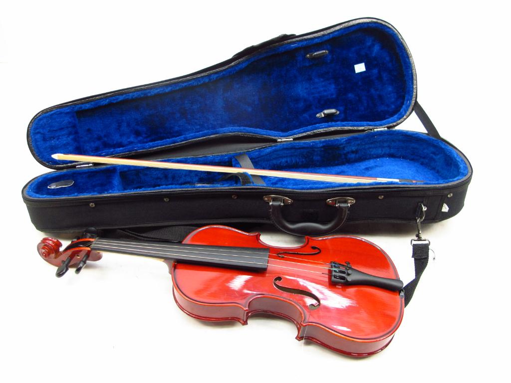 Cremona Violin With Case