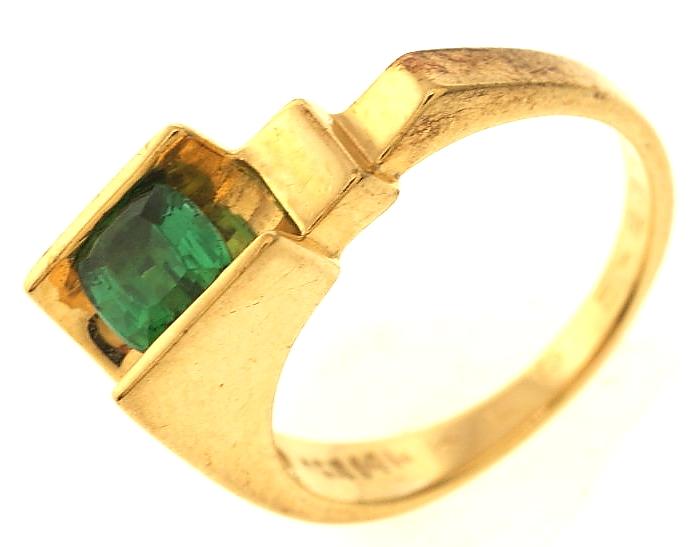 6.8 Gram 14kt Yellow Gold Ring With Green Stone