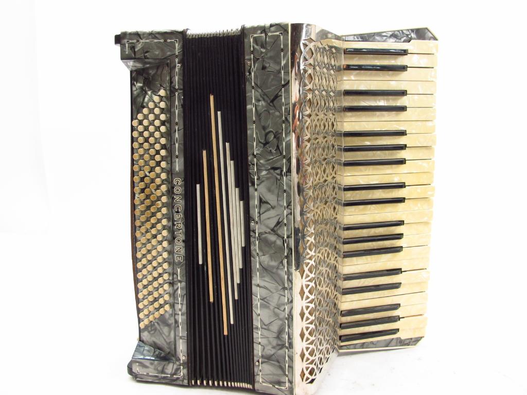 Concertone Accordian