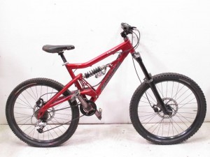 Conquer Those Trails With Santa Cruz Bullit Men s Mountain Bike