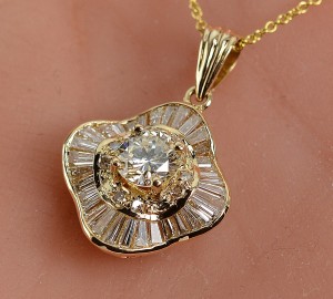$5,800 Retail 1.79 Carats t.w. Diamond Pendant 18K Gold w 14K Gold Chain Center Diamond is 0.73 Carat