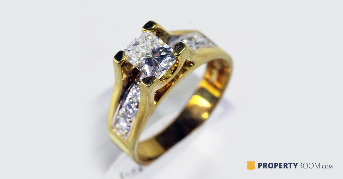 18kt gold diamond ring